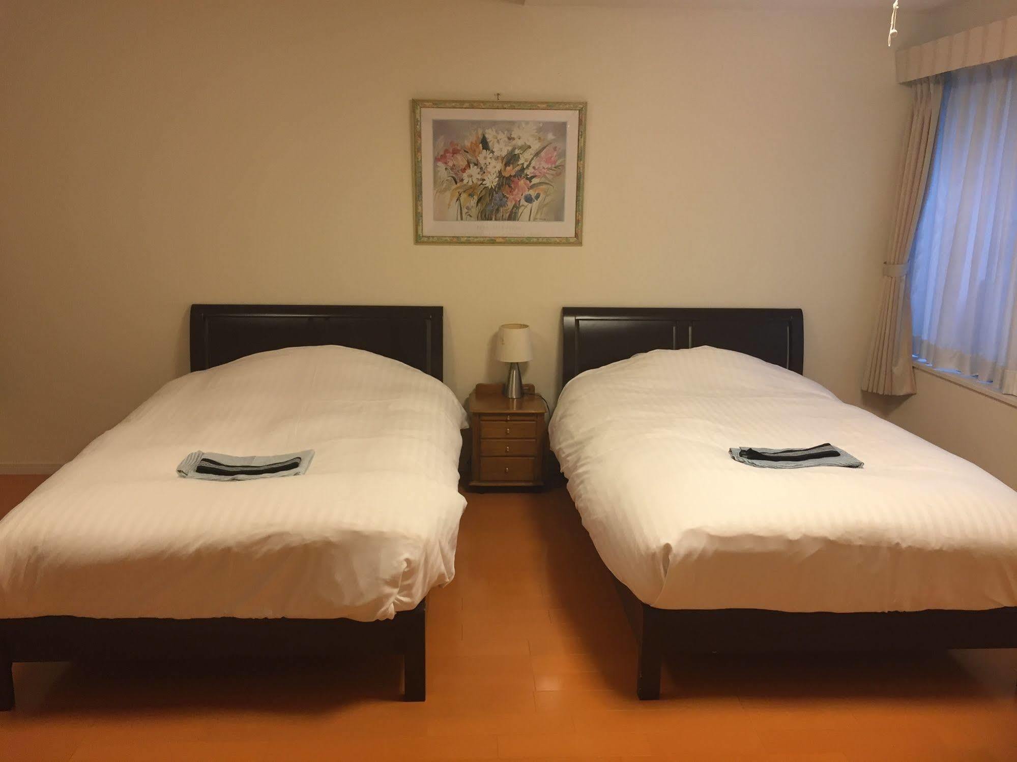 Plaza Fuyo Hotel Fukuoka  Bagian luar foto