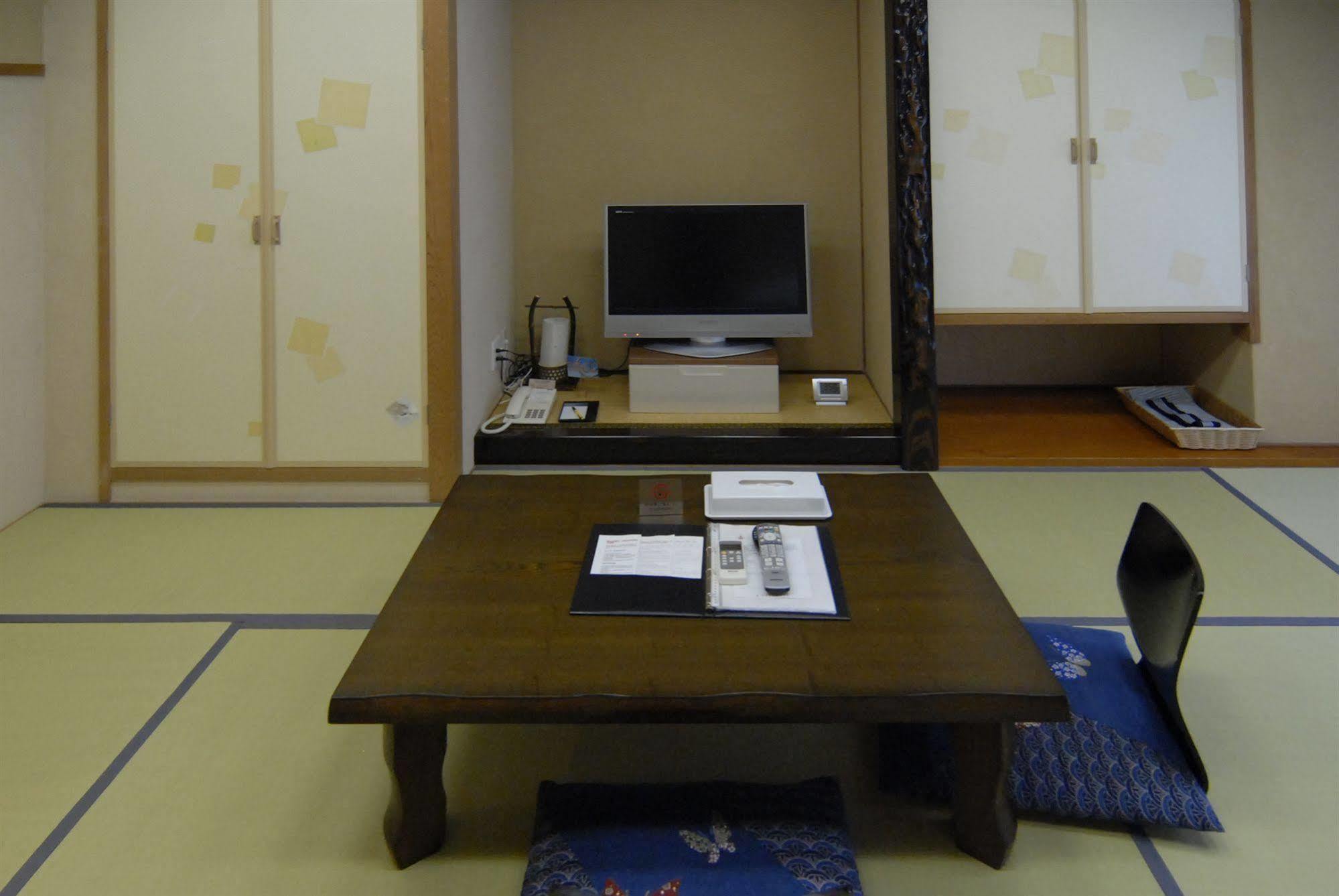 Plaza Fuyo Hotel Fukuoka  Bagian luar foto