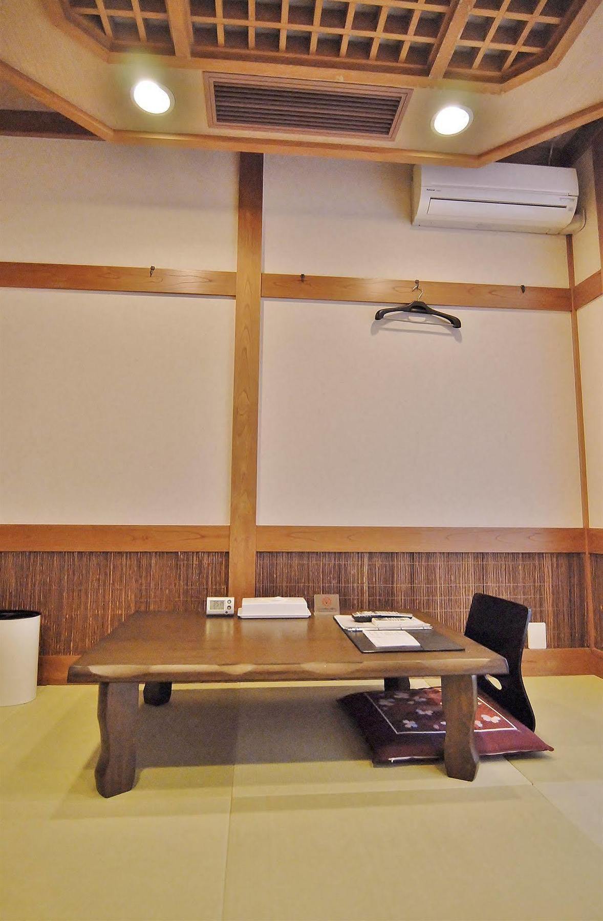 Plaza Fuyo Hotel Fukuoka  Bagian luar foto