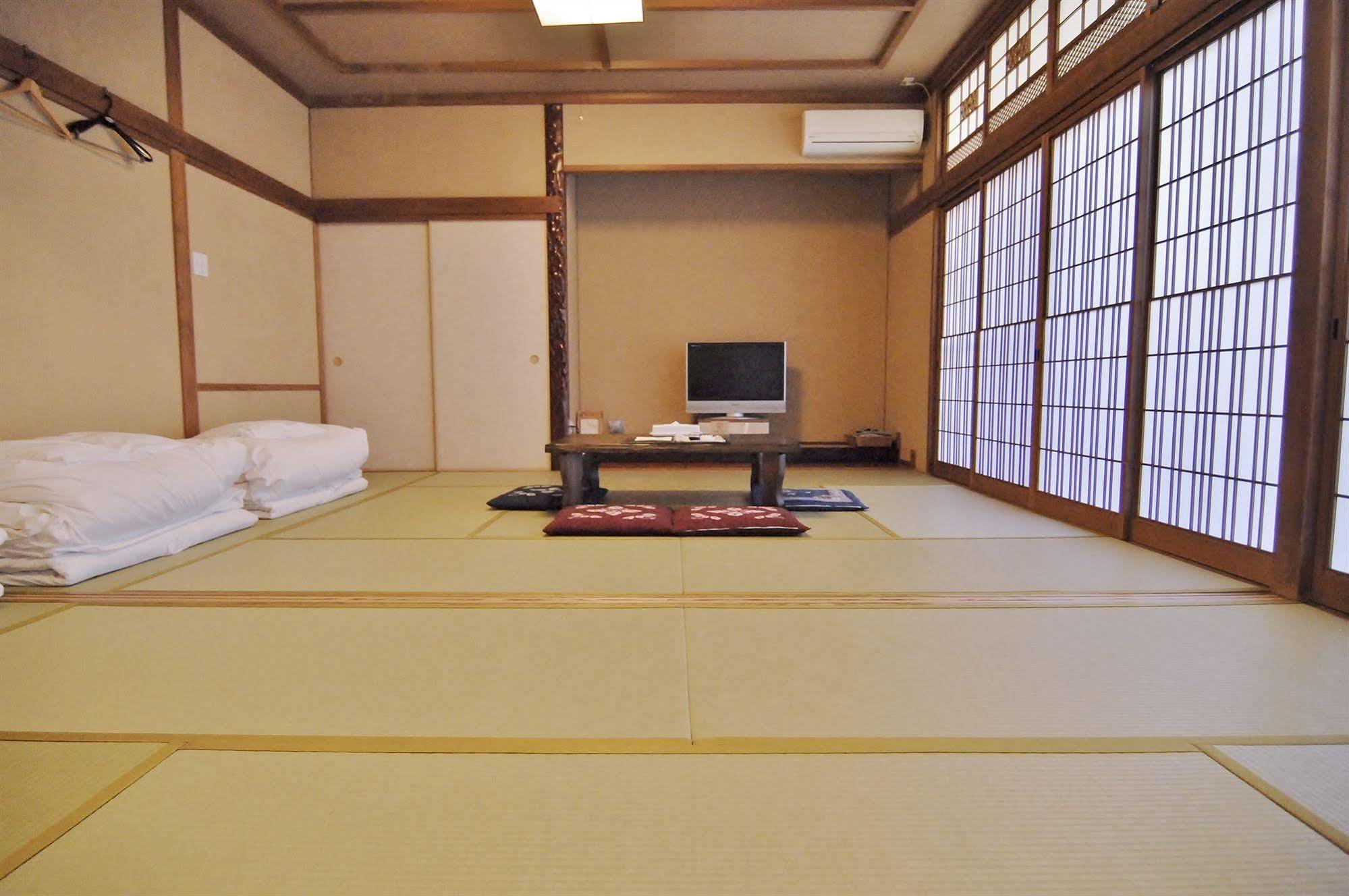 Plaza Fuyo Hotel Fukuoka  Bagian luar foto